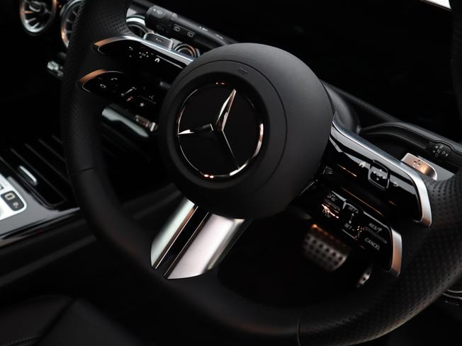 MERCEDES-BENZ CLA Class Photo 15