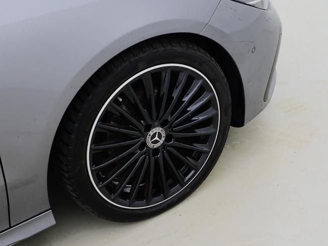 MERCEDES-BENZ CLA Class Photo 6