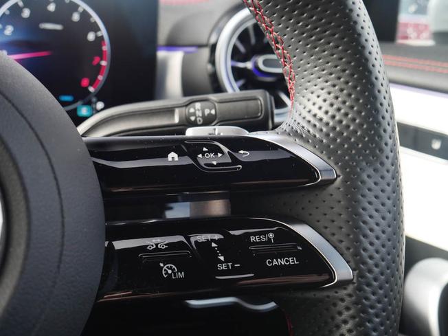 MERCEDES-BENZ CLA Class Photo 13