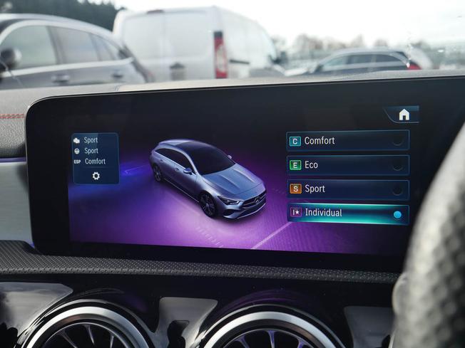 MERCEDES-BENZ CLA Class Photo 24