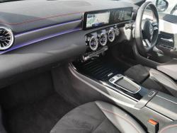 MERCEDES-BENZ CLA Class Photo 3