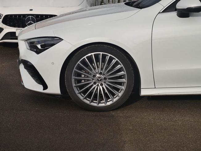 MERCEDES-BENZ CLA Class Photo 6