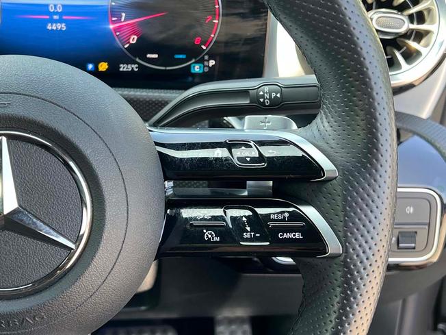 MERCEDES-BENZ CLA Class Photo 22