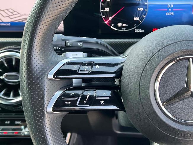 MERCEDES-BENZ CLA Class Photo 23