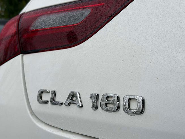 MERCEDES-BENZ Cla Class Photo 19