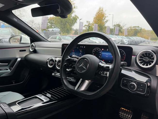 MERCEDES-BENZ Cla Class Photo 39