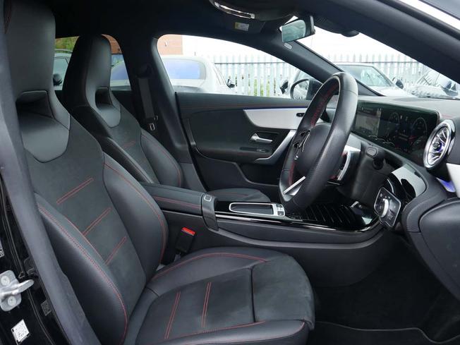 MERCEDES-BENZ CLA Class Photo 33