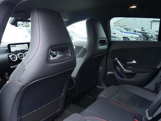 MERCEDES-BENZ CLA Class Photo 39