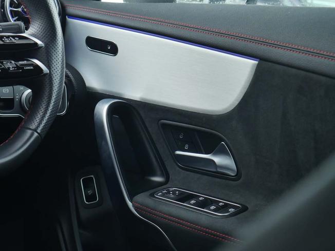 MERCEDES-BENZ CLA Class Photo 42