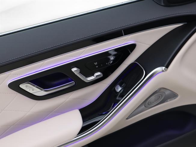 MERCEDES-BENZ S Class Photo 23