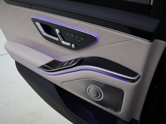 MERCEDES-BENZ S Class Photo 25