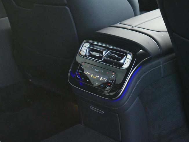 MERCEDES-BENZ S Class Photo 35