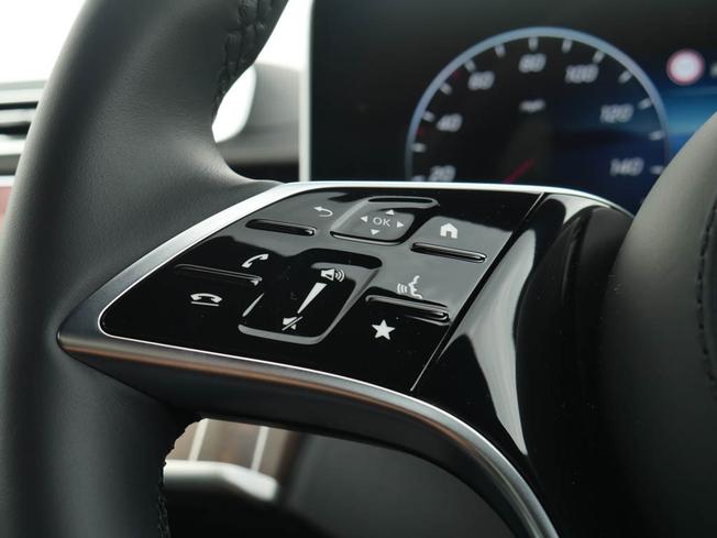 MERCEDES-BENZ Maybach S Class Photo 12