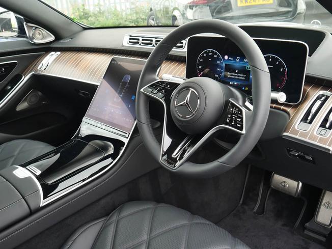 MERCEDES-BENZ Maybach S Class Photo 32