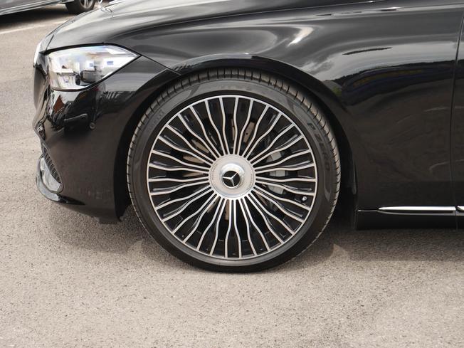 MERCEDES-BENZ Maybach S Class Photo 6