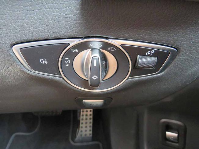 MERCEDES-BENZ EQC Photo 35