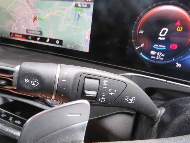 MERCEDES-BENZ EQC Photo 38