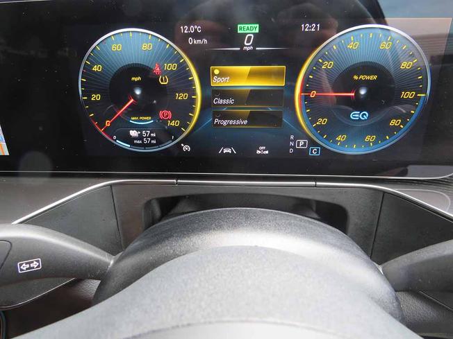 MERCEDES-BENZ EQC Photo 40