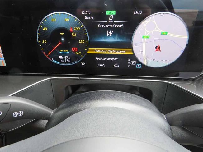 MERCEDES-BENZ EQC Photo 42