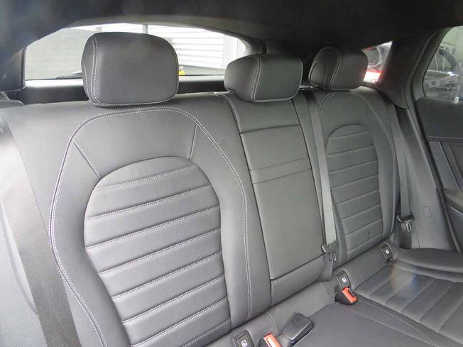 MERCEDES-BENZ EQC Photo 8