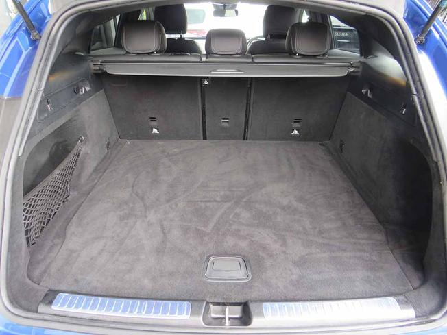 MERCEDES-BENZ EQC Photo 9