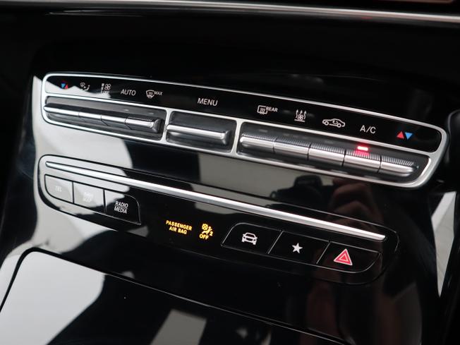 MERCEDES-BENZ EQC Photo 29
