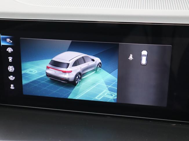 MERCEDES-BENZ EQC Photo 35