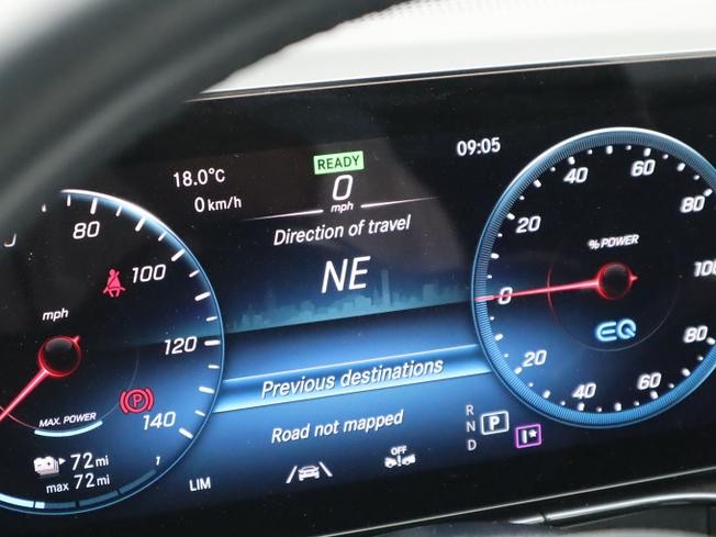 MERCEDES-BENZ EQC Photo 39