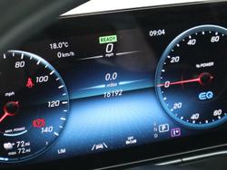 MERCEDES-BENZ EQC Photo 4