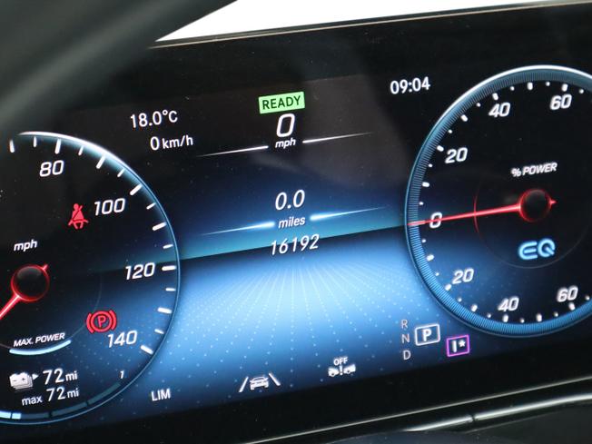 MERCEDES-BENZ EQC Photo 4
