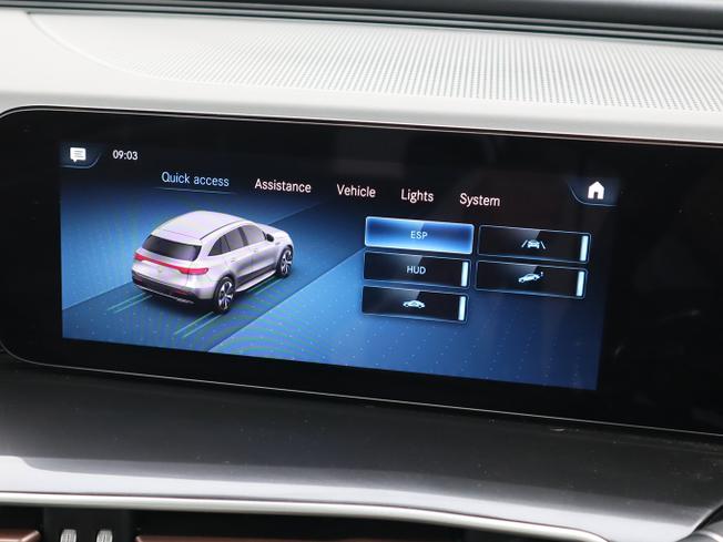 MERCEDES-BENZ EQC Photo 5