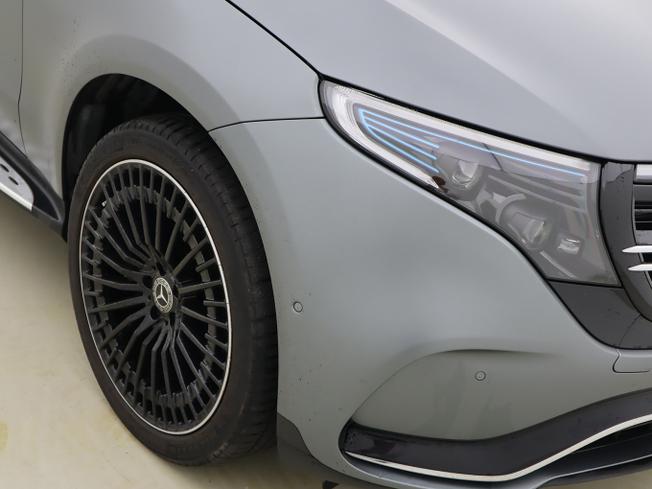 MERCEDES-BENZ EQC Photo 6