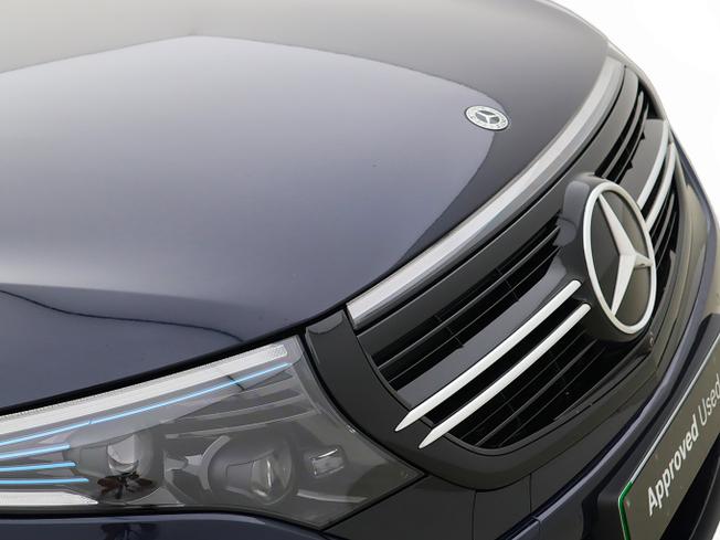 Mercedes-Benz EQC Photo 16
