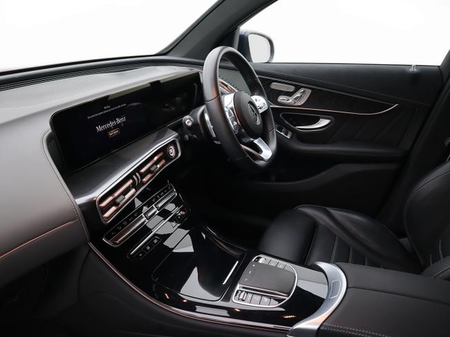 Mercedes-Benz EQC Photo 17