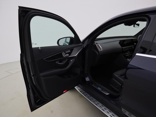 Mercedes-Benz EQC Photo 20