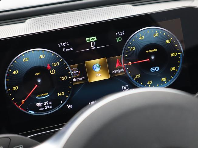 Mercedes-Benz EQC Photo 4
