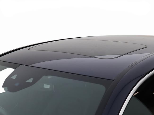 Mercedes-Benz EQC Photo 43