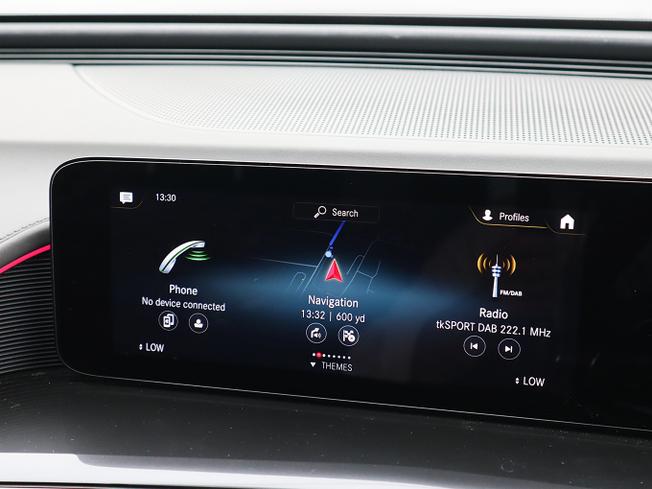 Mercedes-Benz EQC Photo 5