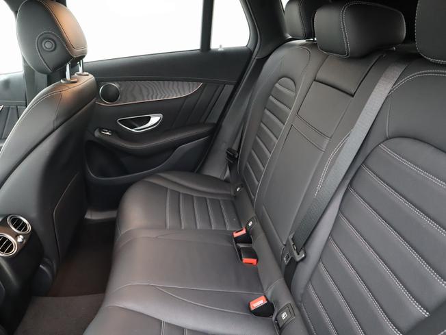 Mercedes-Benz EQC Photo 8