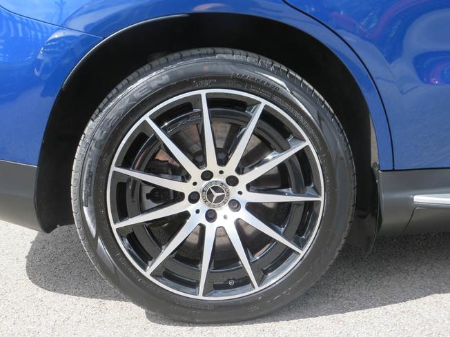 MERCEDES-BENZ EQC Photo 12
