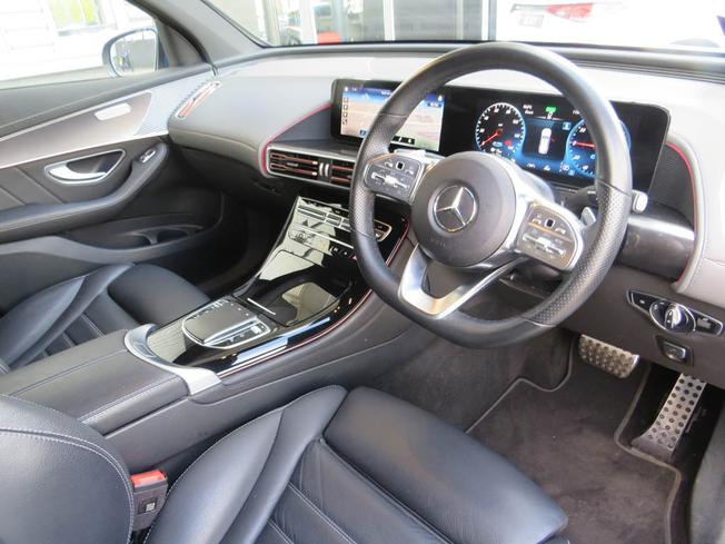 MERCEDES-BENZ EQC Photo 15
