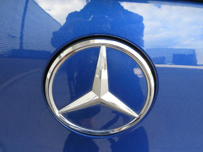 MERCEDES-BENZ EQC Photo 22