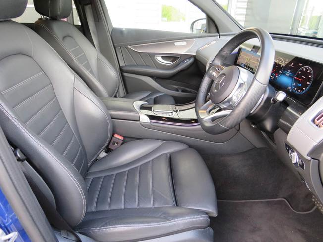 MERCEDES-BENZ EQC Photo 30