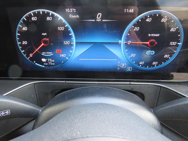 MERCEDES-BENZ EQC Photo 33