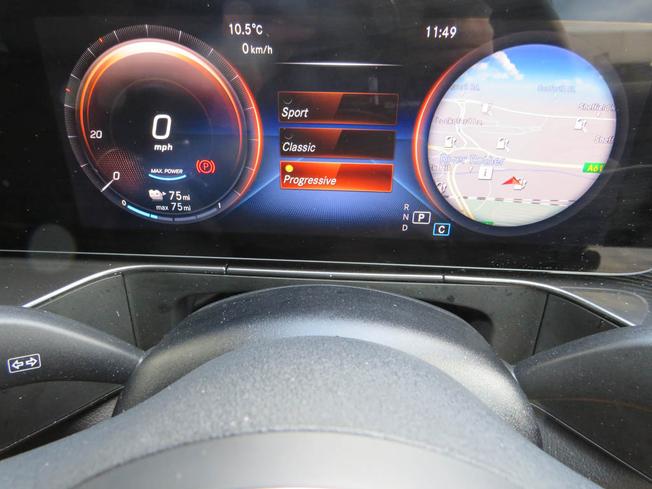 MERCEDES-BENZ EQC Photo 37