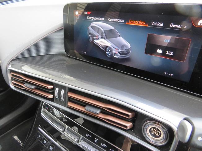 MERCEDES-BENZ EQC Photo 39