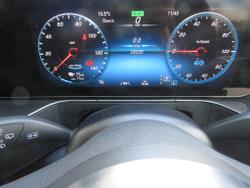 MERCEDES-BENZ EQC Photo 4
