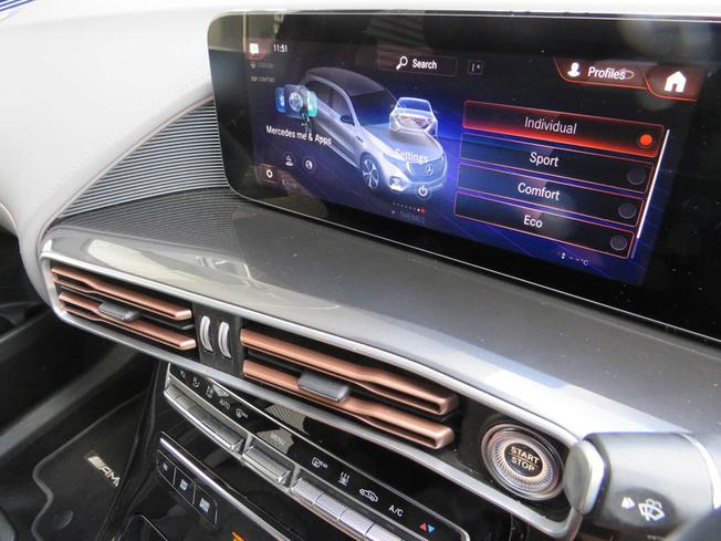 MERCEDES-BENZ EQC Photo 45