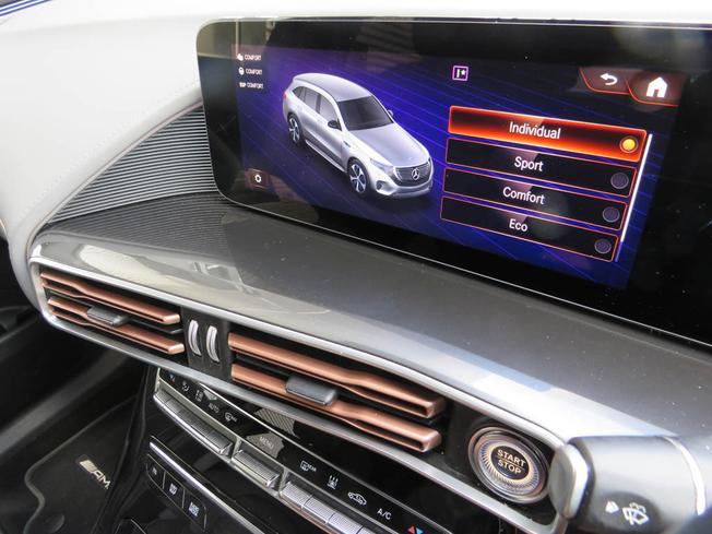 MERCEDES-BENZ EQC Photo 46