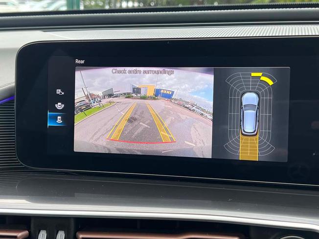 MERCEDES-BENZ EQC Photo 28